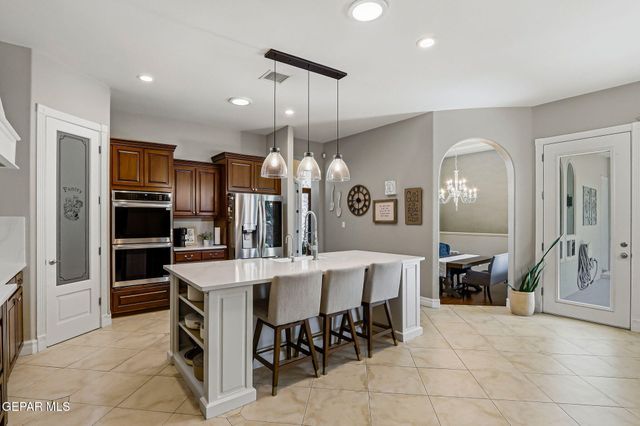 6038 LAGUNA VISTA Drive, El Paso, TX 79932