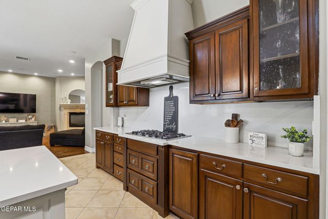 6038 LAGUNA VISTA Drive, El Paso, TX 79932