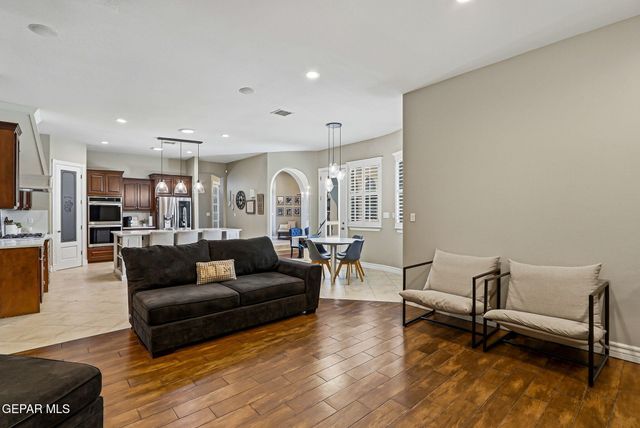 6038 LAGUNA VISTA Drive, El Paso, TX 79932