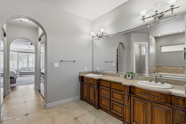 6038 LAGUNA VISTA Drive, El Paso, TX 79932