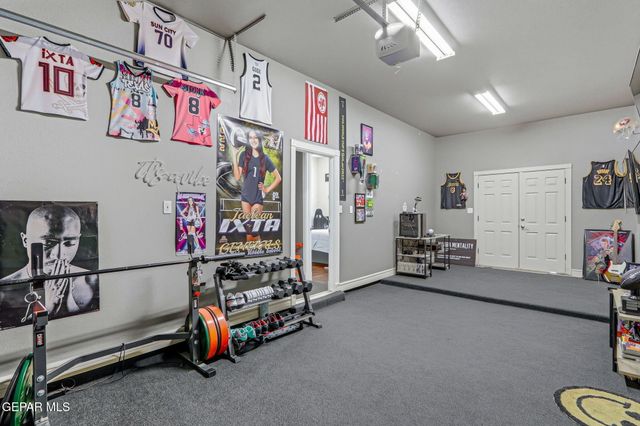 6038 LAGUNA VISTA Drive, El Paso, TX 79932