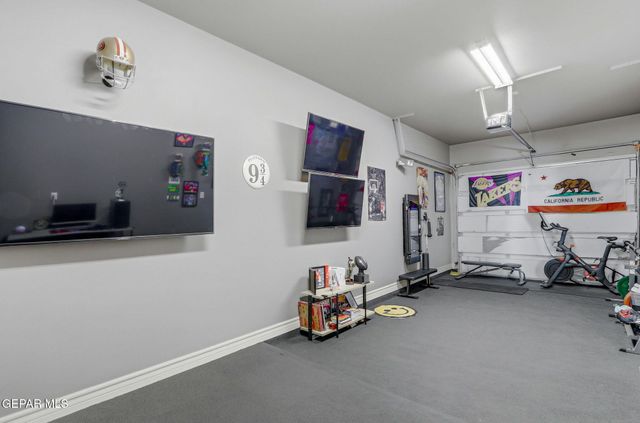 6038 LAGUNA VISTA Drive, El Paso, TX 79932