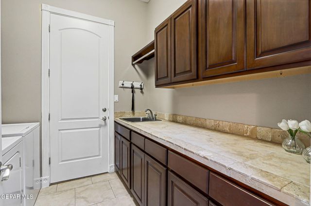 6038 LAGUNA VISTA Drive, El Paso, TX 79932