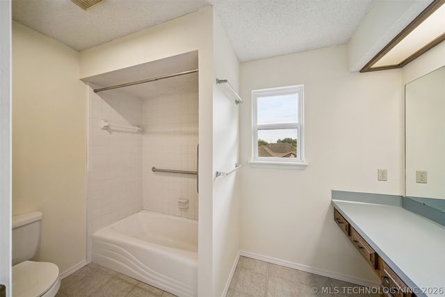 4929 S Poplar Avenue, Broken Arrow, OK 74011