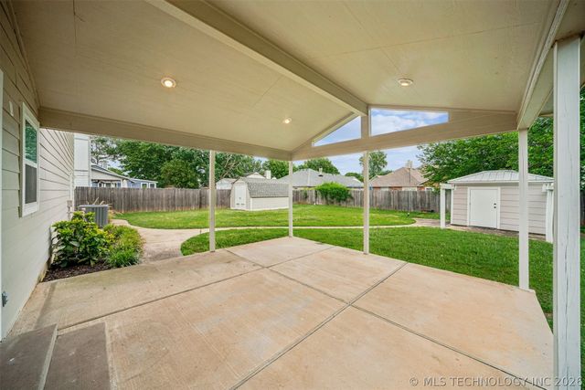 4929 S Poplar Avenue, Broken Arrow, OK 74011