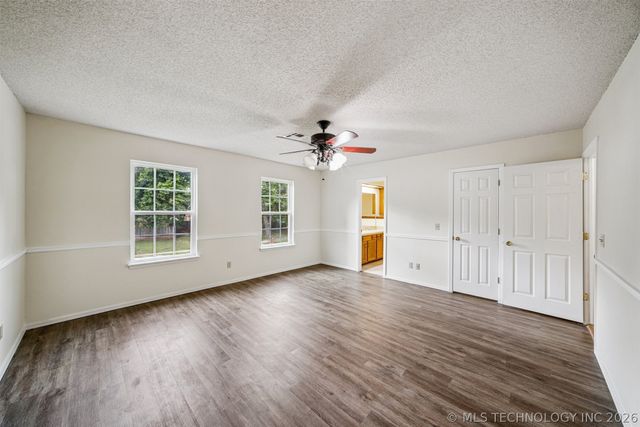 4929 S Poplar Avenue, Broken Arrow, OK 74011