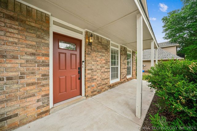 4929 S Poplar Avenue, Broken Arrow, OK 74011