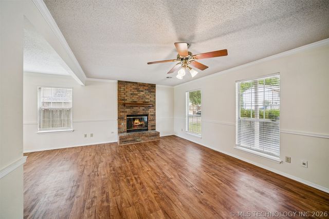 4929 S Poplar Avenue, Broken Arrow, OK 74011
