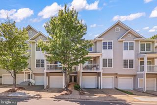 12864 FAIR BRIAR LN #12864, Fairfax, VA 22033