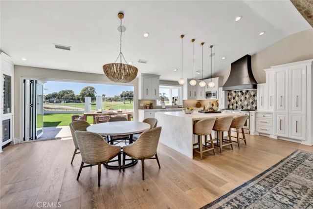 19581 Summer Breeze, Huntington Beach, CA 92648