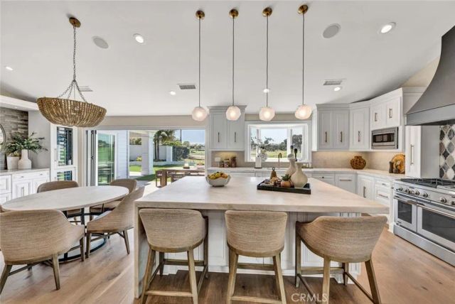 19581 Summer Breeze, Huntington Beach, CA 92648