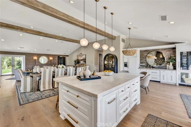 19581 Summer Breeze, Huntington Beach, CA 92648