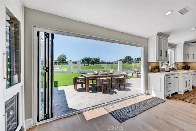 19581 Summer Breeze, Huntington Beach, CA 92648