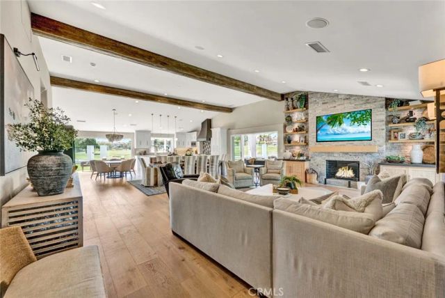 19581 Summer Breeze, Huntington Beach, CA 92648