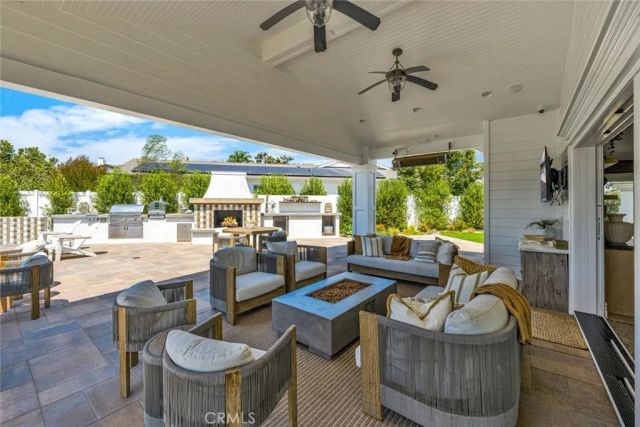 19581 Summer Breeze, Huntington Beach, CA 92648