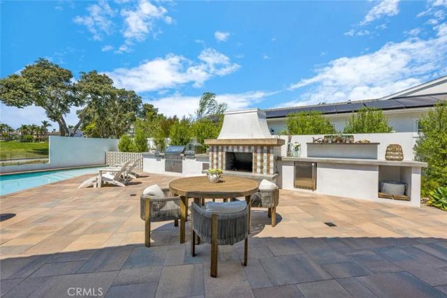 19581 Summer Breeze, Huntington Beach, CA 92648