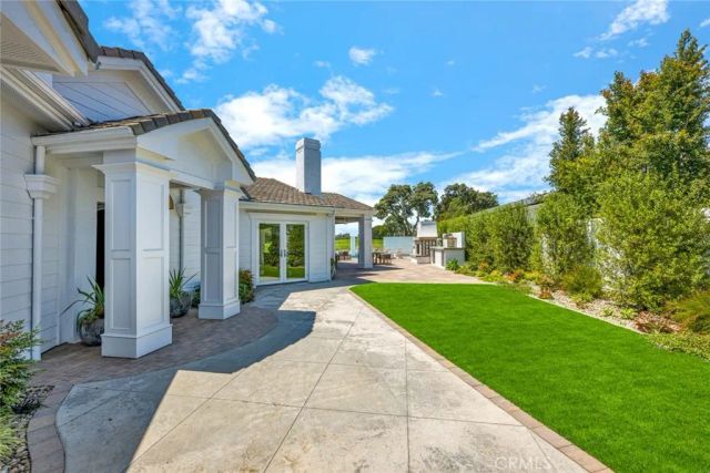 19581 Summer Breeze, Huntington Beach, CA 92648