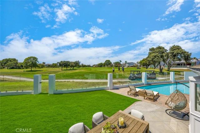 19581 Summer Breeze, Huntington Beach, CA 92648