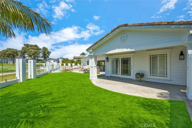 19581 Summer Breeze, Huntington Beach, CA 92648