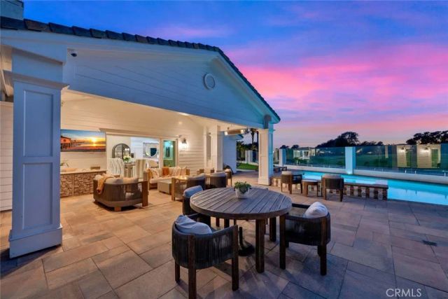19581 Summer Breeze, Huntington Beach, CA 92648