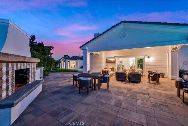 19581 Summer Breeze, Huntington Beach, CA 92648