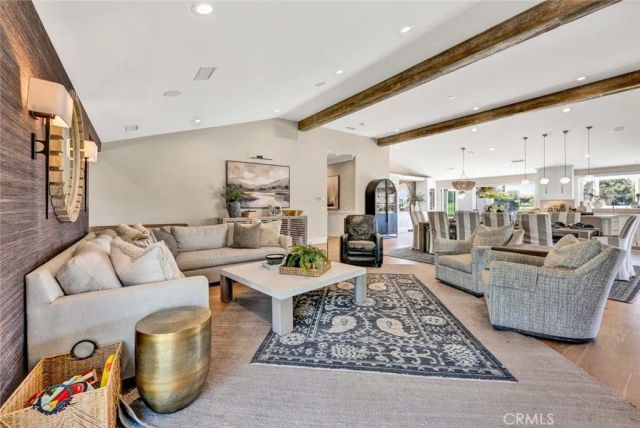 19581 Summer Breeze, Huntington Beach, CA 92648