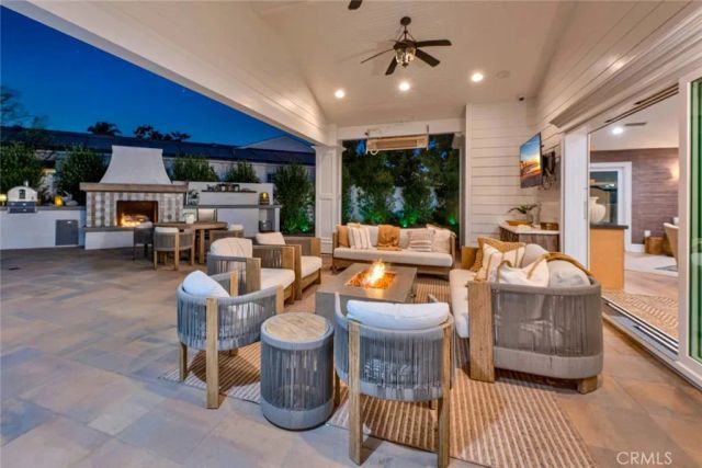 19581 Summer Breeze, Huntington Beach, CA 92648