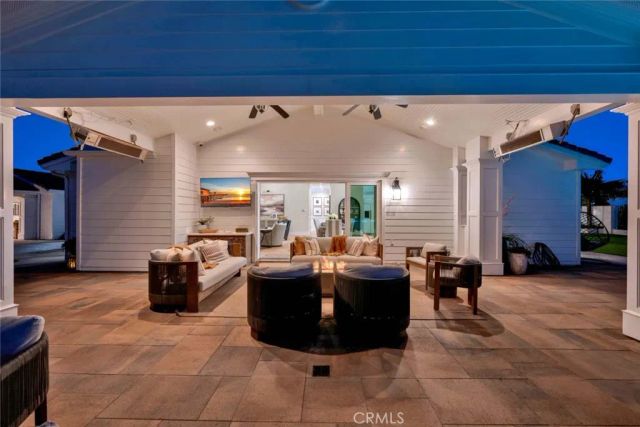 19581 Summer Breeze, Huntington Beach, CA 92648