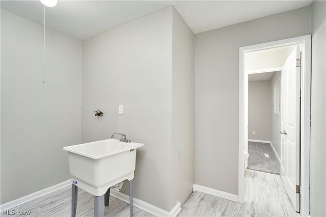 6255 Randolph Road, Bedford Heights, OH 44146