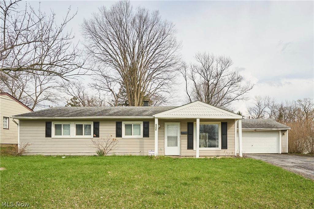 6255 Randolph Road, Bedford Heights, OH 44146