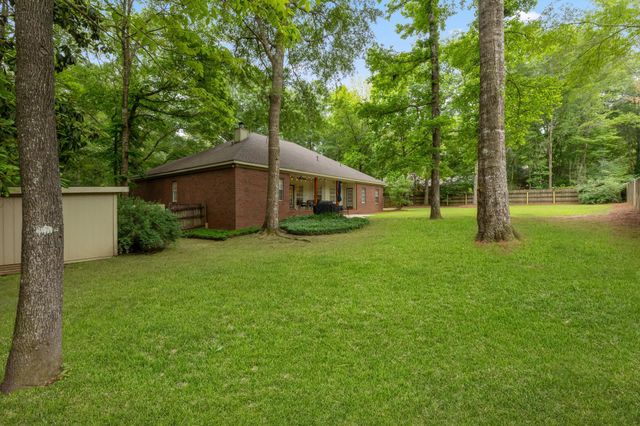 127 Bent Creek, Hattiesburg, MS 39402