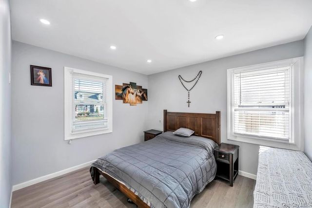 455 N Hamilton Avenue, Lindenhurst, NY 11757