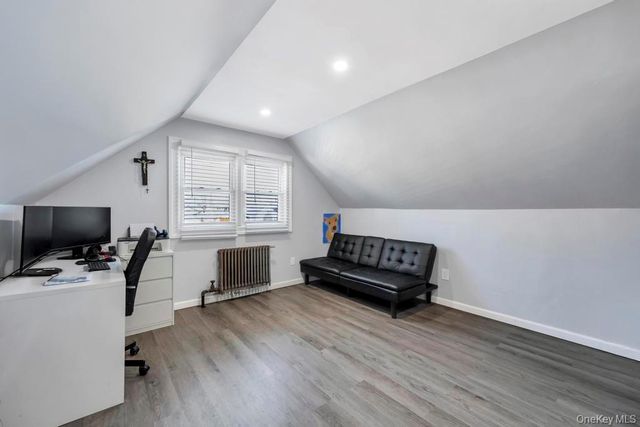 455 N Hamilton Avenue, Lindenhurst, NY 11757