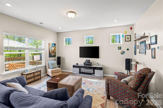 5927 Palmer Drive, Charlotte, NC 28212