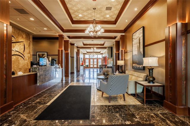 251 Bretlyn Cir, Brighton, NY 14618