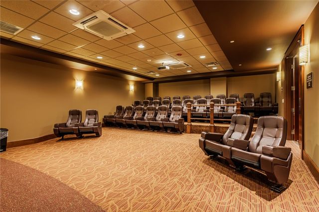 251 Bretlyn Cir, Brighton, NY 14618