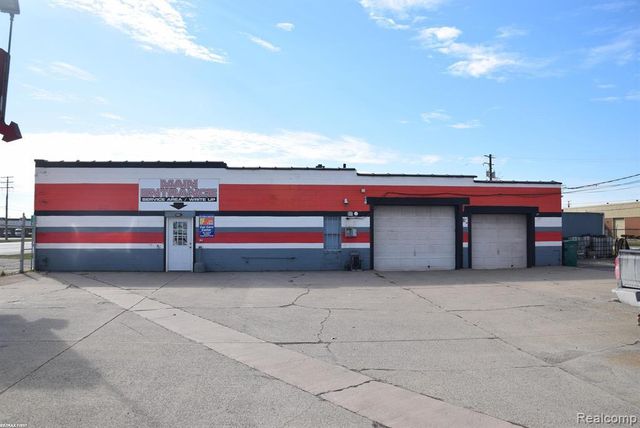 34091 Groesbeck Highway, Clinton Township, MI 48035