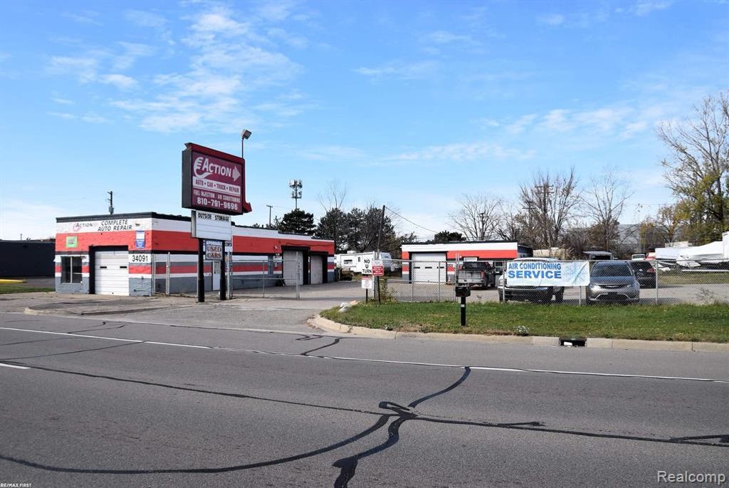 34091 Groesbeck Highway, Clinton Township, MI 48035