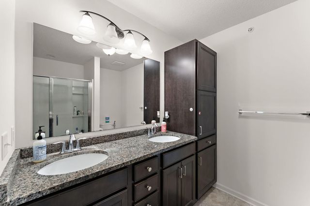 4262 Corn Silk Lane, Woodbury, MN 55129