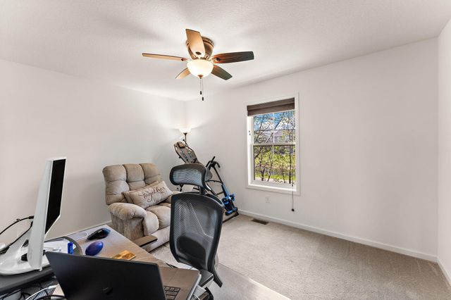 4262 Corn Silk Lane, Woodbury, MN 55129