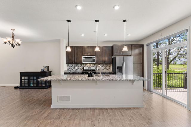 4262 Corn Silk Lane, Woodbury, MN 55129
