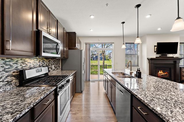 4262 Corn Silk Lane, Woodbury, MN 55129