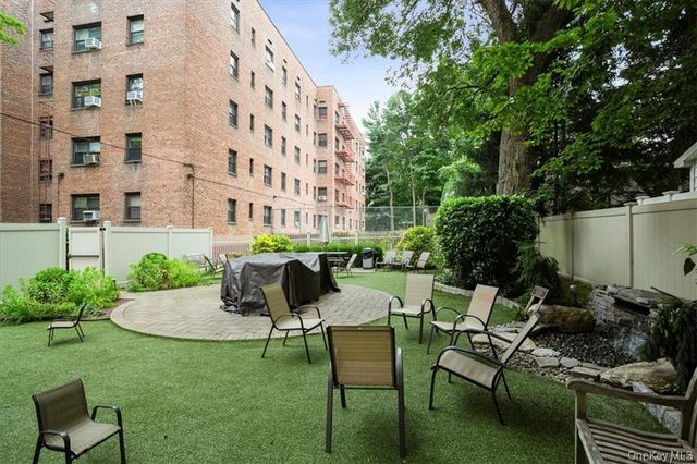 50 White Oak Street 1C, New Rochelle, NY 10801