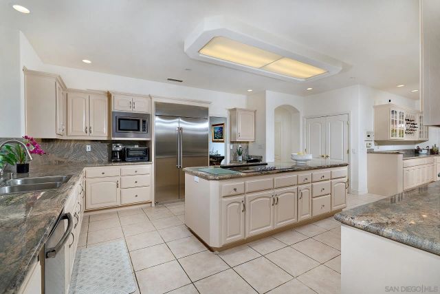 18151 Old Coach Rd, Poway, CA 92064