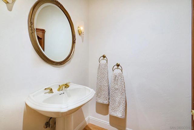 18151 Old Coach Rd, Poway, CA 92064