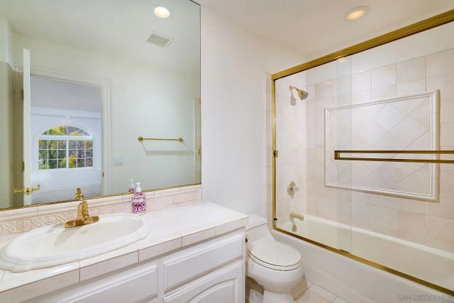 18151 Old Coach Rd, Poway, CA 92064