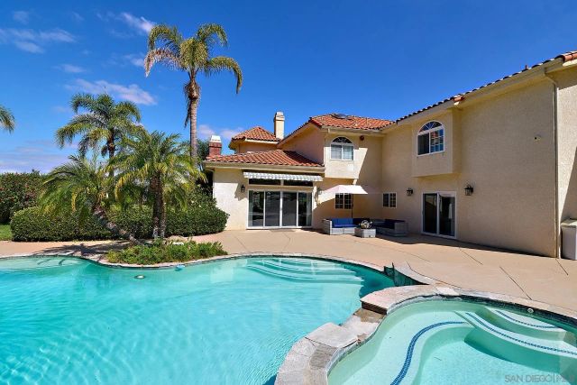 18151 Old Coach Rd, Poway, CA 92064
