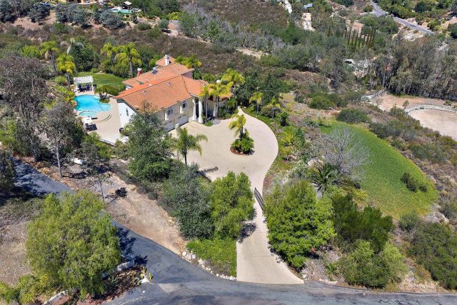 18151 Old Coach Rd, Poway, CA 92064