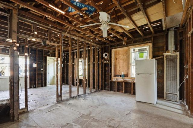 160 Pierce Avenue, San Jose, CA 95110