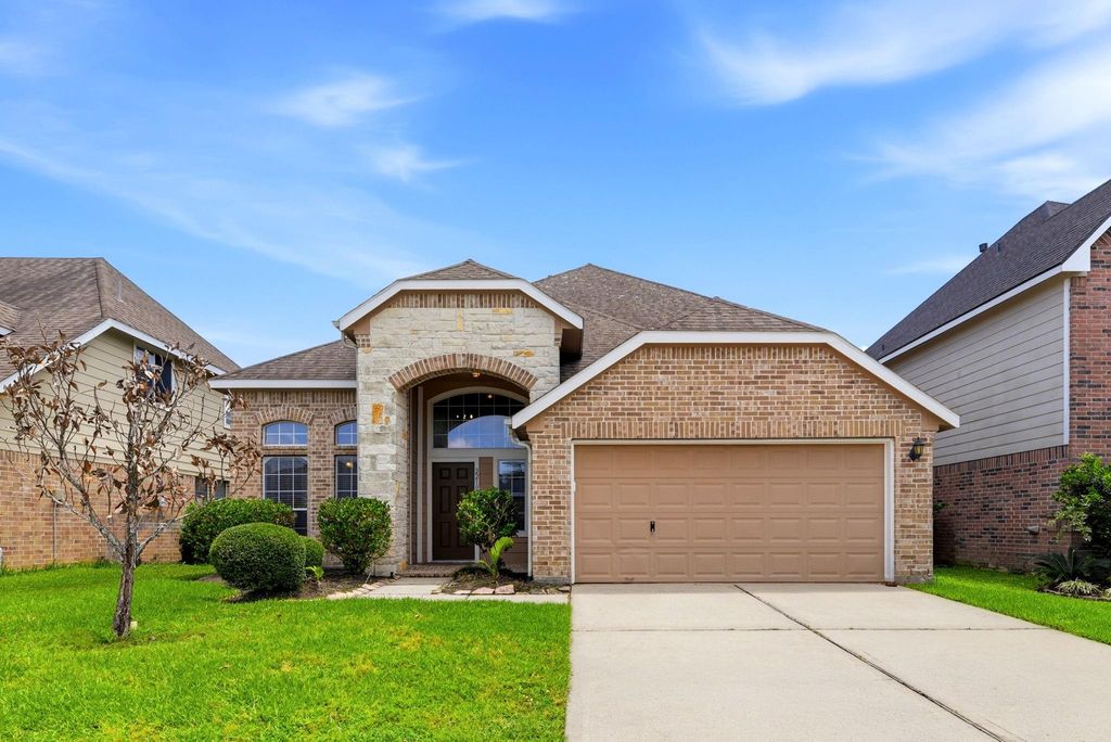 22102 Bridgestone Crossing Drive, Spring, TX 77388